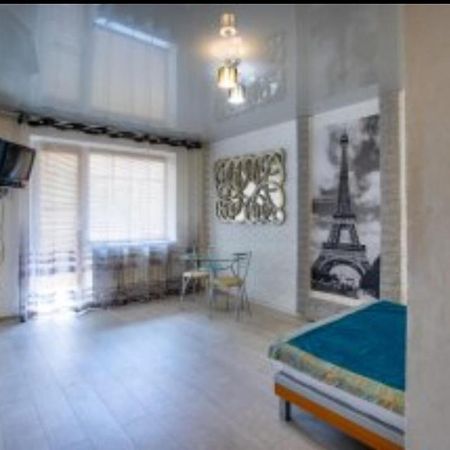 Студия На Проспекте Мира Mîkolaiiv Exterior foto